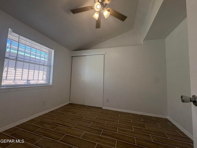 Building Photo - 11369 Lake Loy Dr