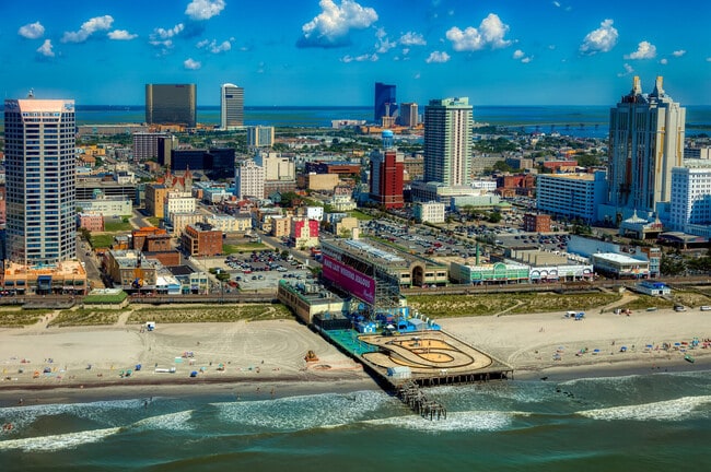 Enjoy convenient access to Atlantic City beaches and attractions from Garden Court Apartments. - Garden Court
