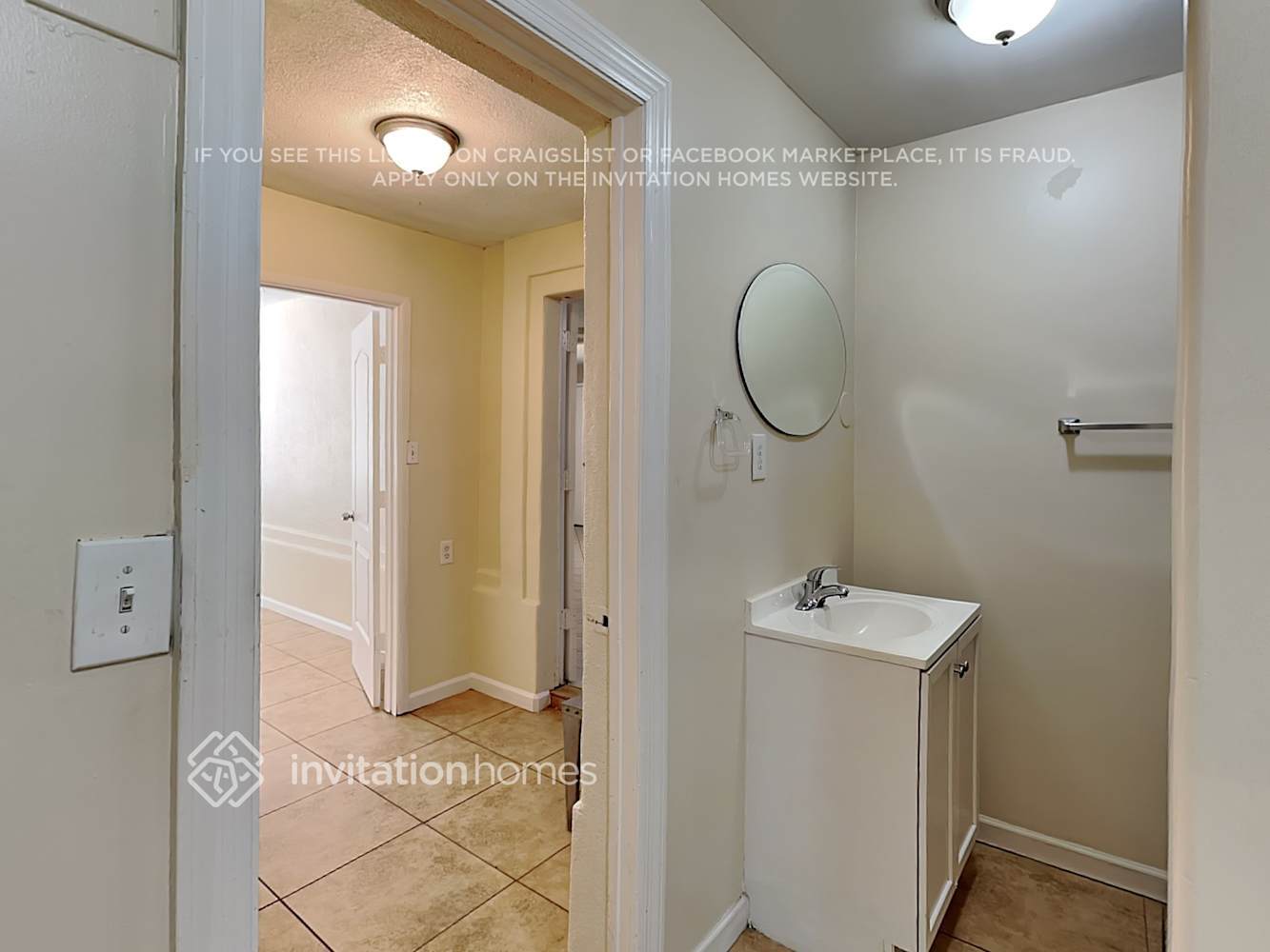 Building Photo - 4651 N 79th Dr