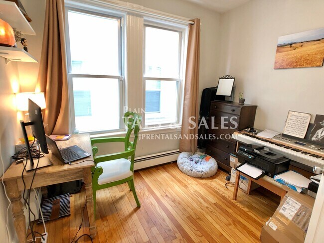 Building Photo - 63-65 Wyman St