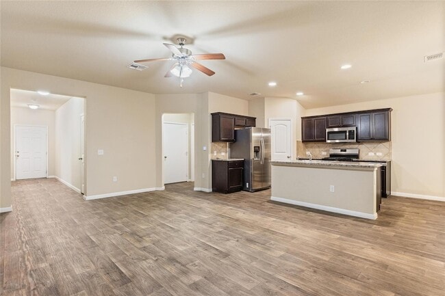 Building Photo - 10625 Menominee Falls Ln