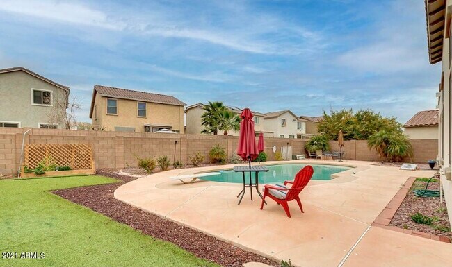 Building Photo - 17332 W Woodrow Ln