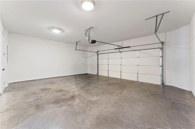 Building Photo - 871 3rd St