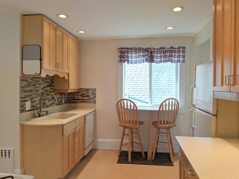 Building Photo - 13 Garden Ter