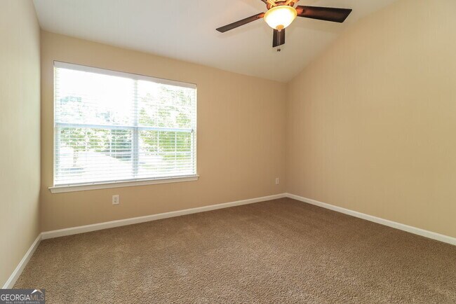 Building Photo - 347 Hidden Creek Ln