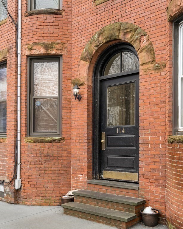 Building Photo - 120 Brook St