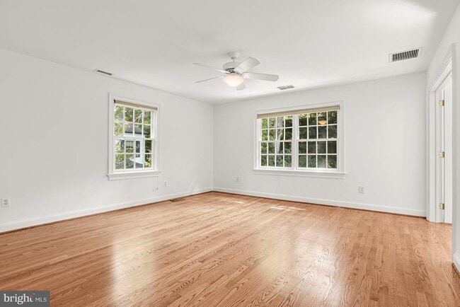 Building Photo - 4810 Rockwood Pkwy NW