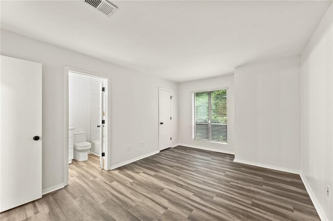 Building Photo - 521 Warm Springs Cir