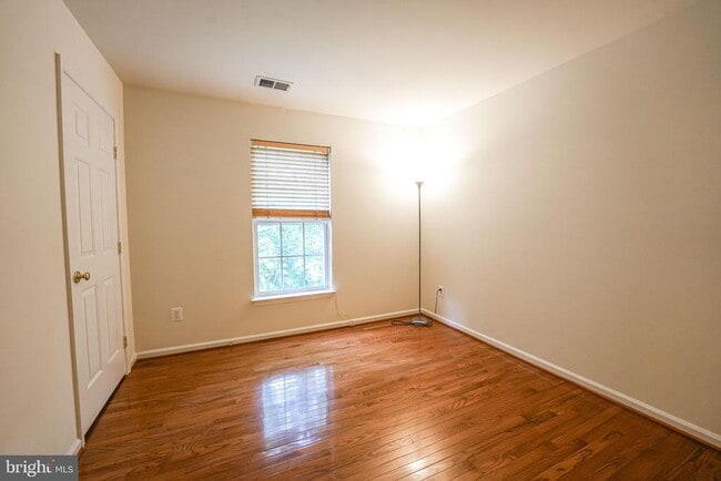 Building Photo - 7683 Henry Knox Dr