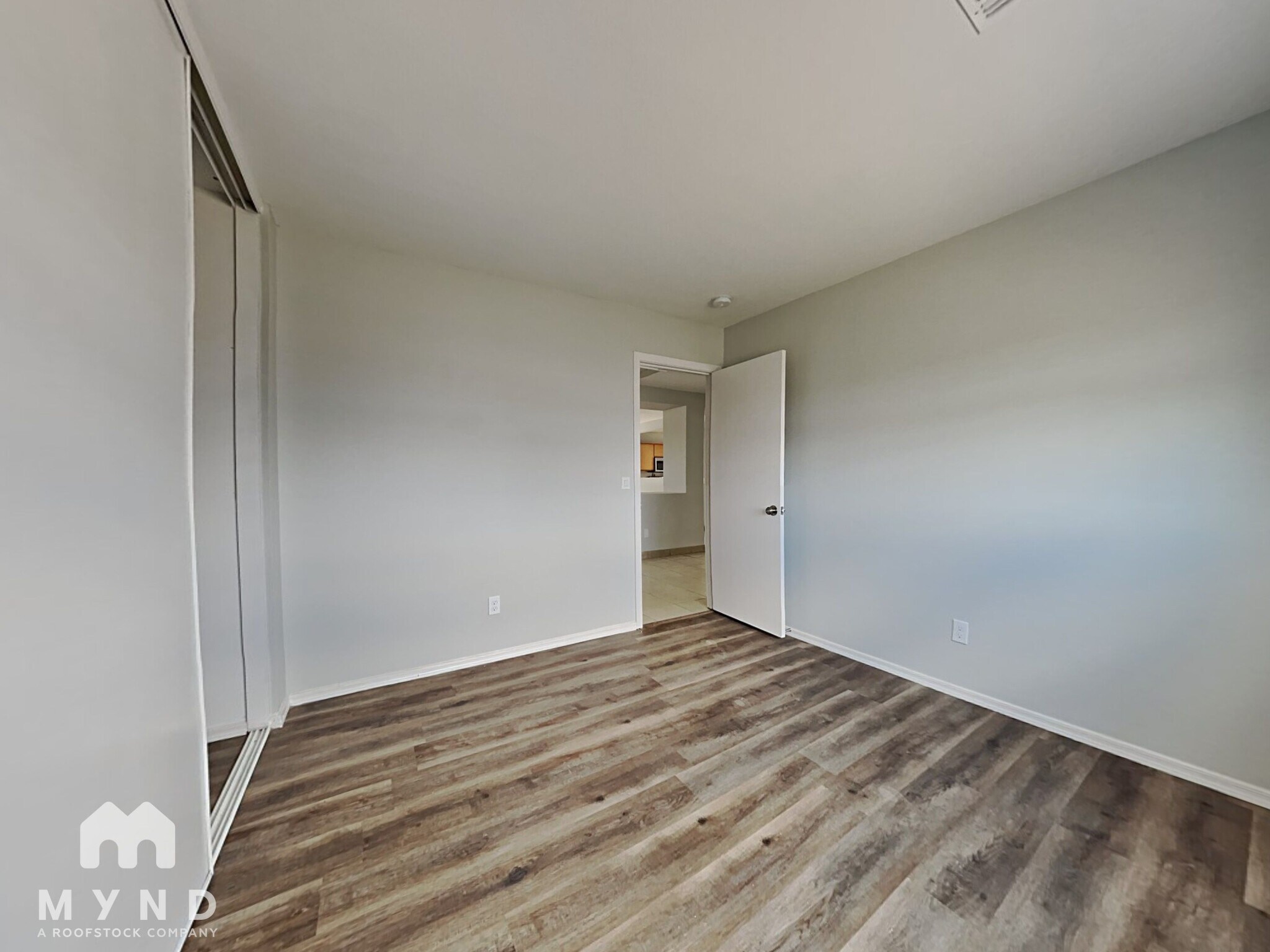 Building Photo - 11903 W Cabrillo Dr