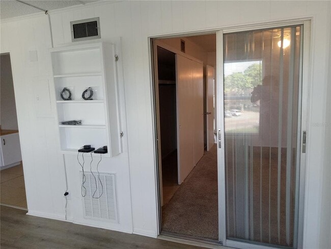 Building Photo - 2359 Finlandia Ln