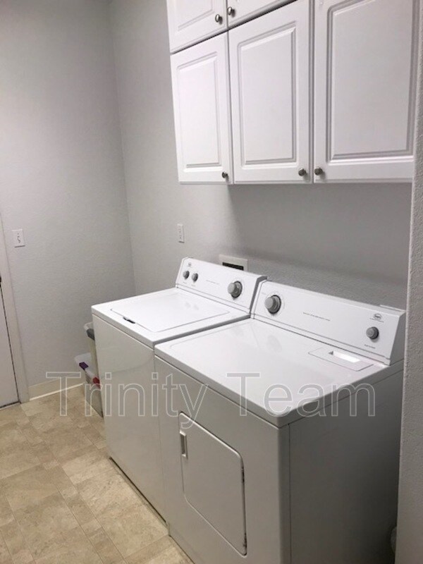 Building Photo - 10730 Eliot Cir