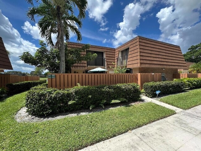 Building Photo - 246 Charter Way