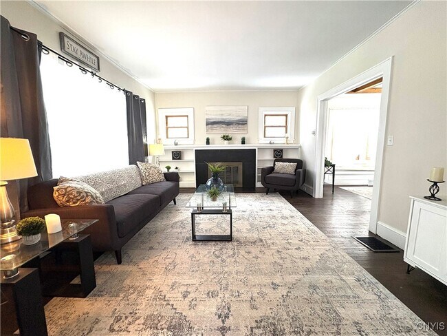 Building Photo - 124 Curtis Pl