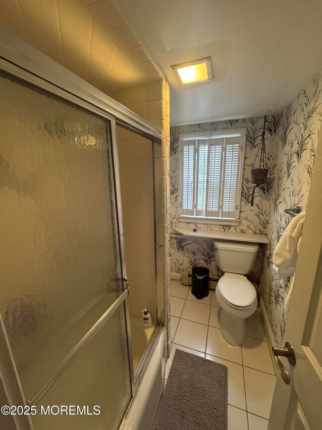 Building Photo - 36 Werah Pl