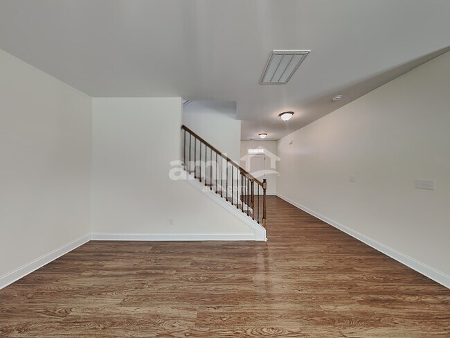 Building Photo - 4925 Wilcrest Ct