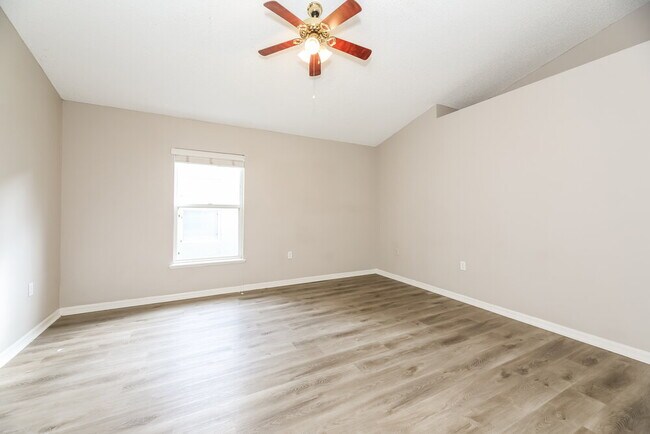 Building Photo - 141 Sterling Hill Dr