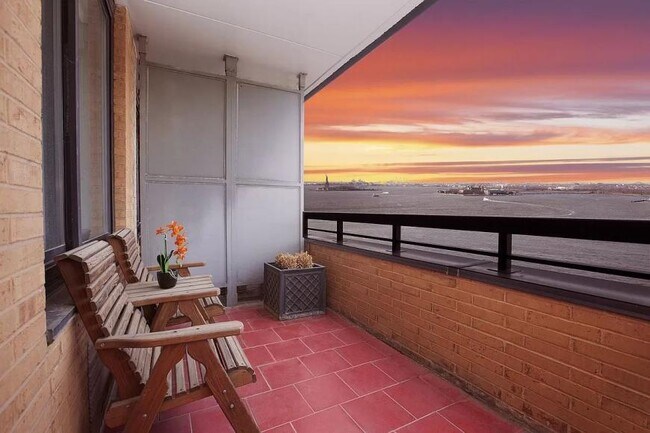Building Photo - 2 bedroom in NEW YORK NY 10280