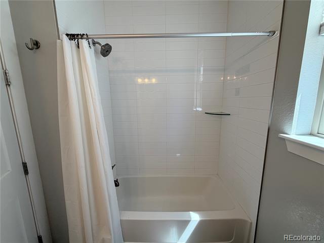 Building Photo - 22561 E Hinsdale Ave