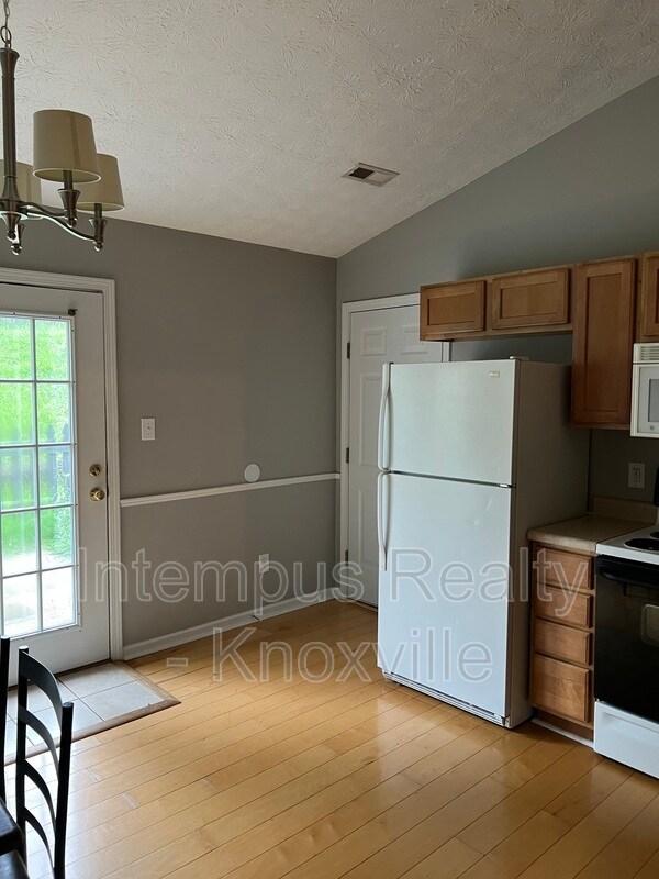 Building Photo - 7361 Carowinds Ln