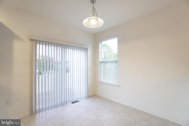 Building Photo - 425 Williamson Ct