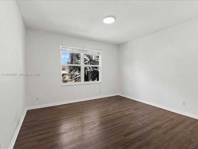 Building Photo - 1819 Mariners Ln