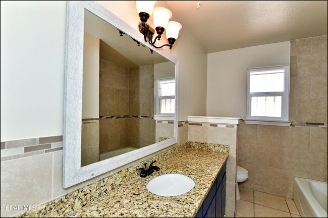 Building Photo - 4504 R J Lunn Ct