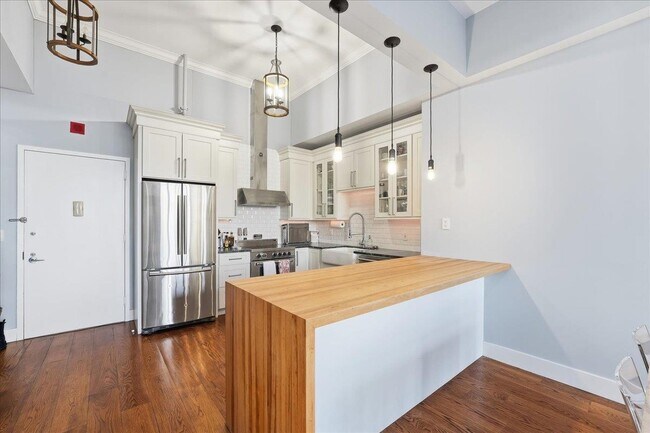 Building Photo - 1500 Hudson St