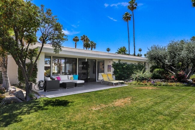 Building Photo - 76770 Lark Dr