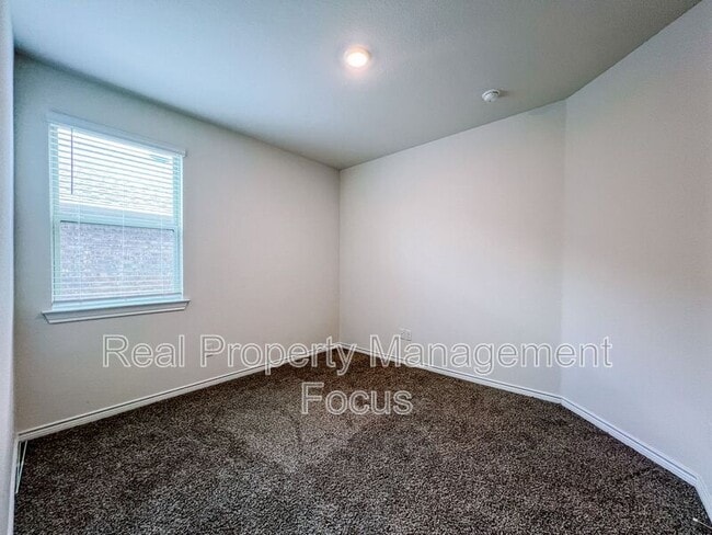 Building Photo - 7321 Bledington Ln