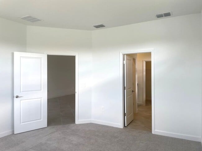 Building Photo - New Construction 2 Bedroom PLUS a Home Office Available in Lorraine Lakes
