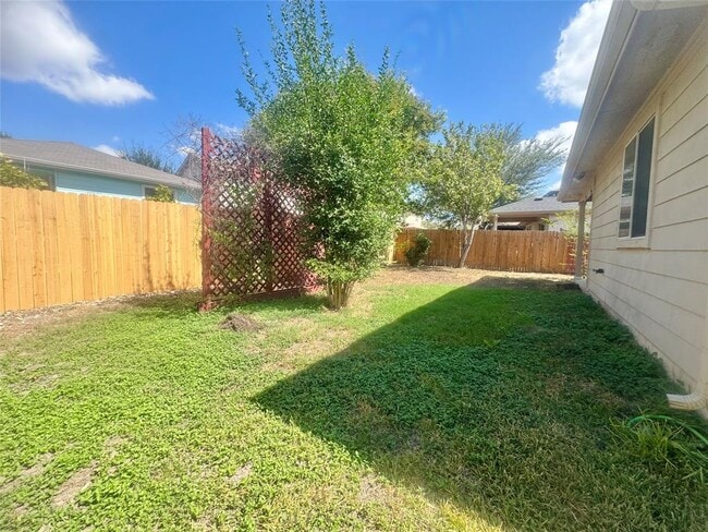 Building Photo - 5648 Brougham Way