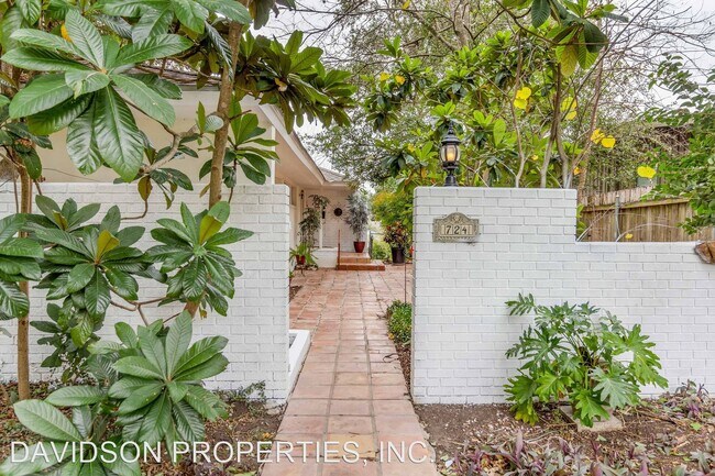 Building Photo - 3 br, 2 bath House - 724 Eventide Dr