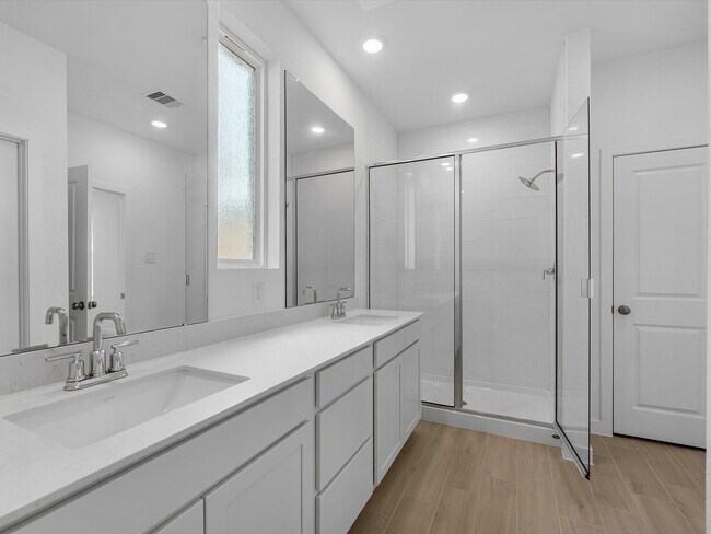 Building Photo - 29522 Barnview Dr