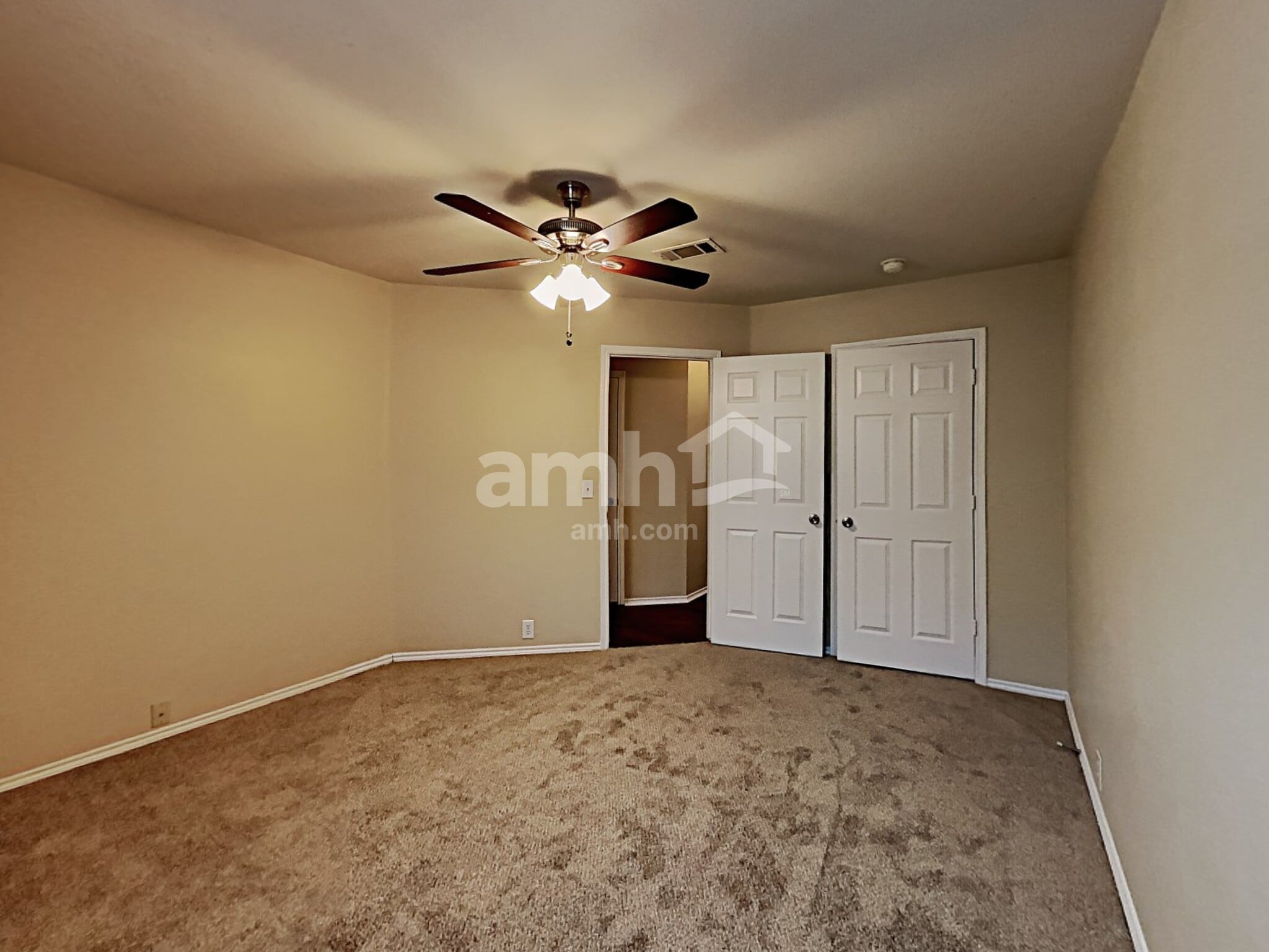 Building Photo - 3002 Marigold Dr