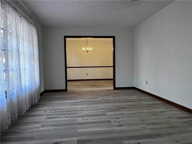 Building Photo - 3378 Mountain Hollow Dr