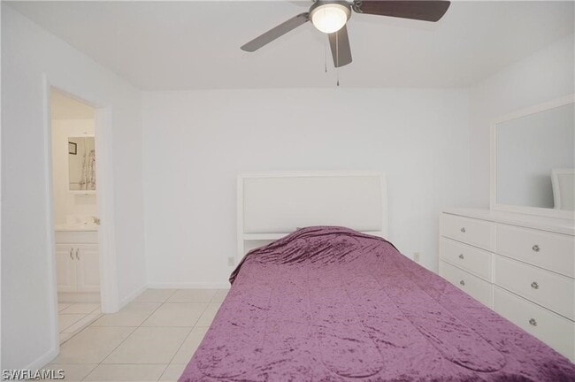 Building Photo - 4635 Bayshore Dr