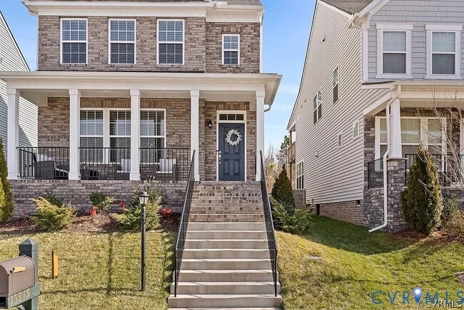 Building Photo - 16913 Thornapple Run