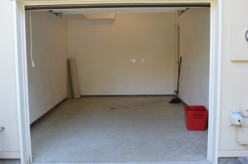 Garage - 17234 SW Pleasanton Ln