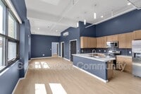 Building Photo - 401 Central