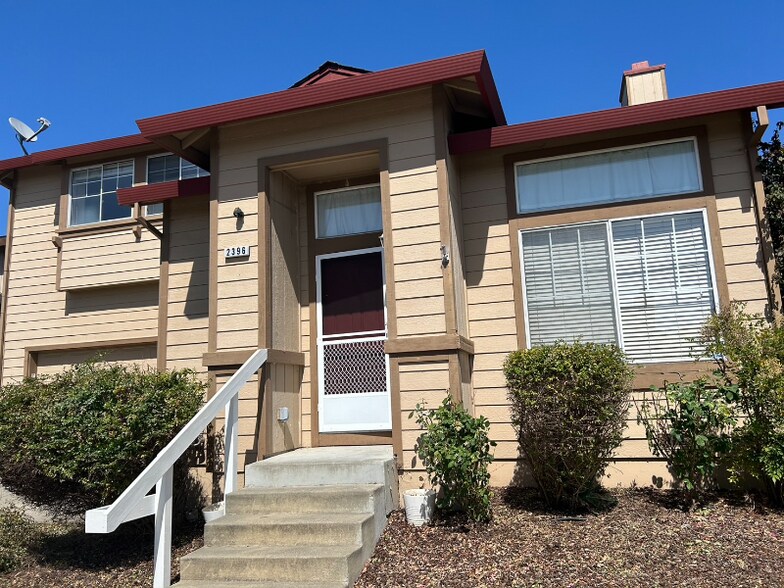 Building Photo - 2396 Amethyst Way