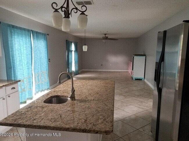 Building Photo - 6289 Freeport Dr