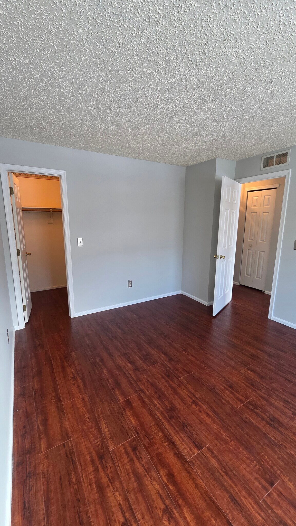 Building Photo - 1982 Willings Ln