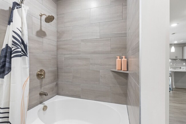 Building Photo - 5820 1/2 Cameron Road-SI FL2-ID1303392P