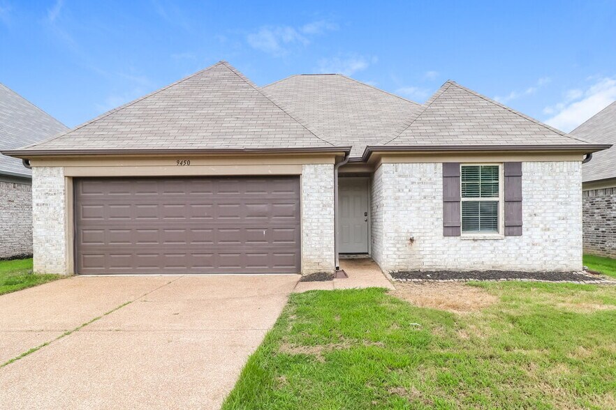 Primary Photo - 9450 Darren Cir S