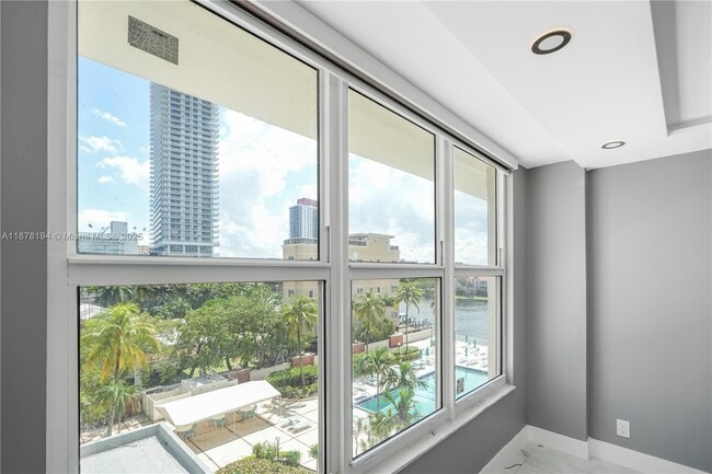 Building Photo - 3800 S Ocean Dr