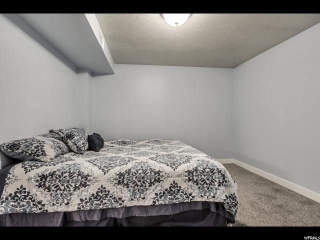 Building Photo - 5660 Meadow Ln