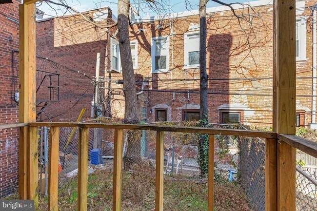 Building Photo - 5147 Hazel Ave