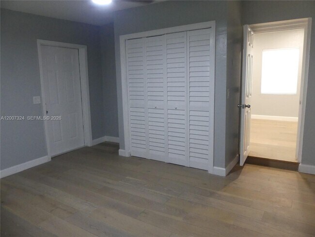 Building Photo - 161-165-165 NW 40th St