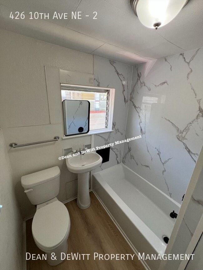 Building Photo - 426 10th Ave NE